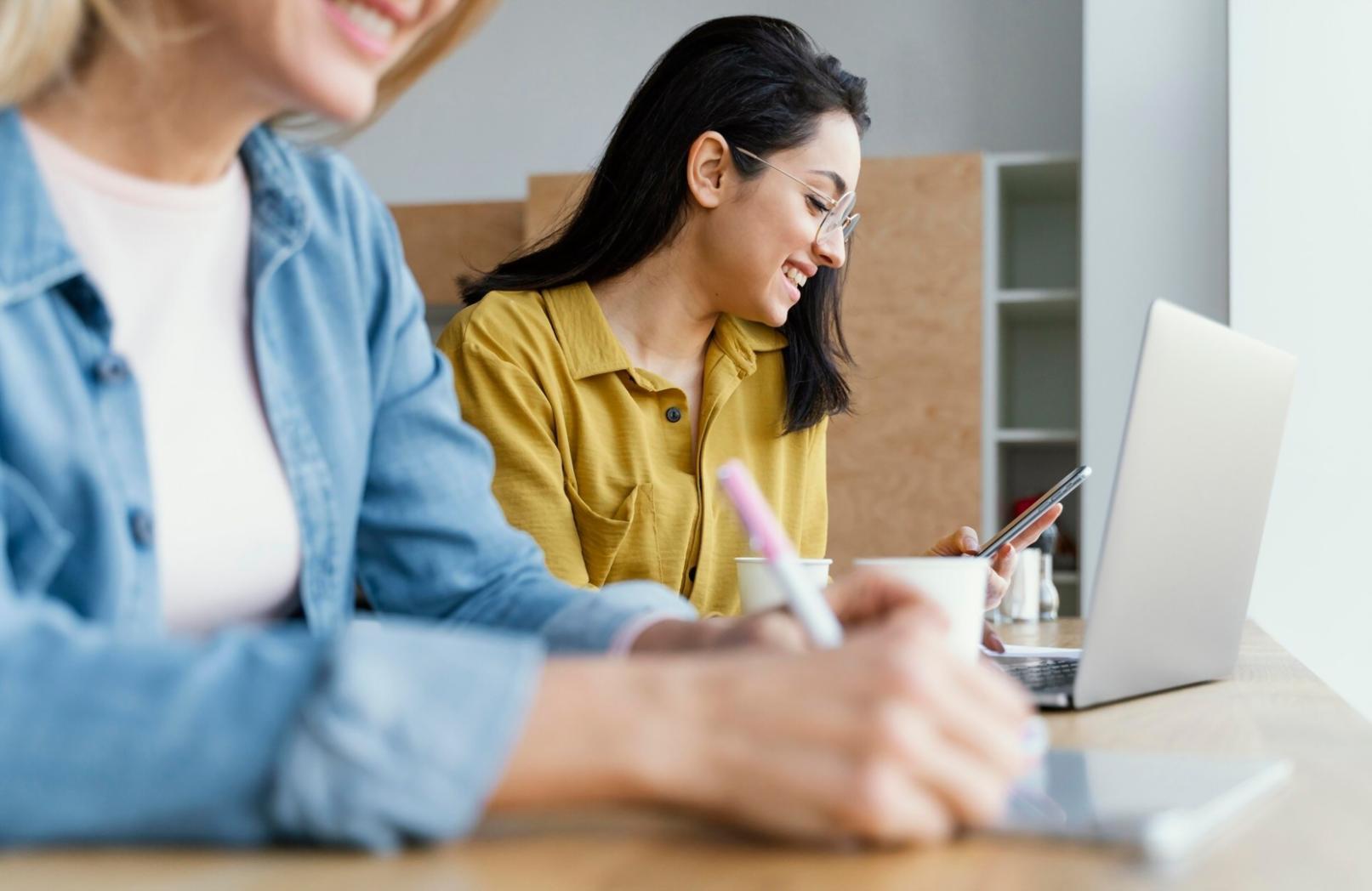 Espace de travail collaboratif pour formation financière